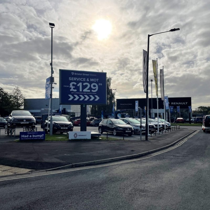 Bristol Street Motors Renault York